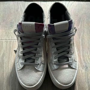 Size 40 P448 Sneakers worn twice purchased at Bloomingdales